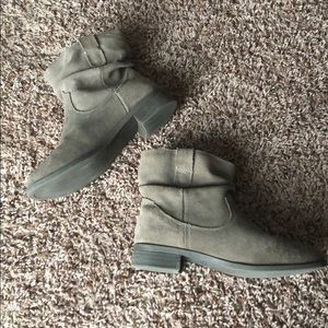 American Eagle booties